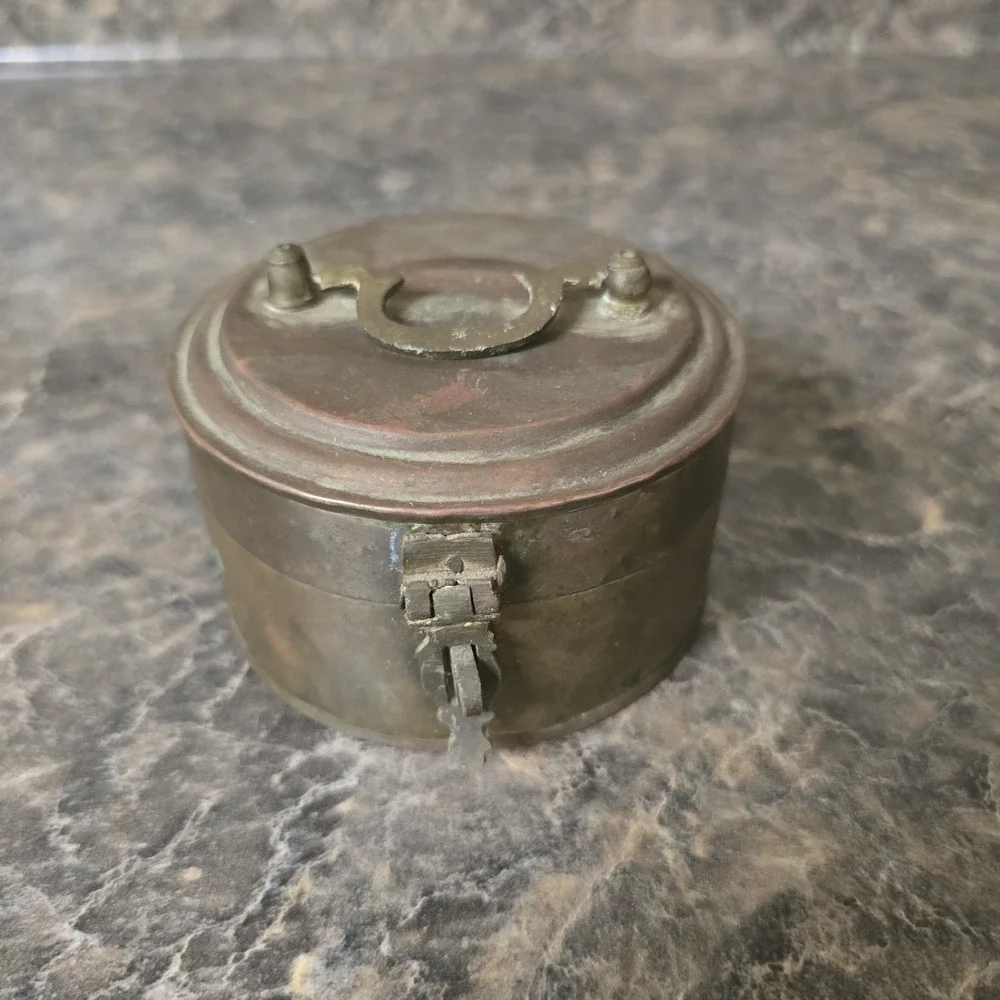 Vintage Round Brass Hinged Trinket Box w/ Top Handle Made‎ in India